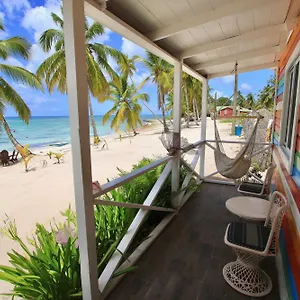 casa-rural-el-paraiso-de-saona.comcaribbean.com/